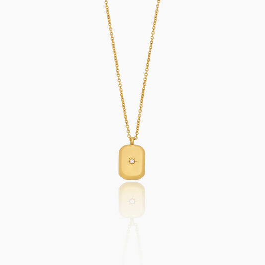 Stella Pendant Necklace
