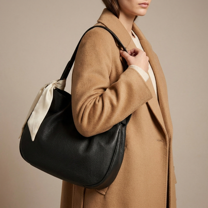 black-shoulder