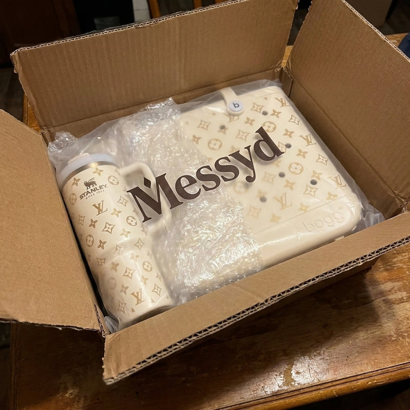 Cream tote and tumbler in one Messyd bag inside a box