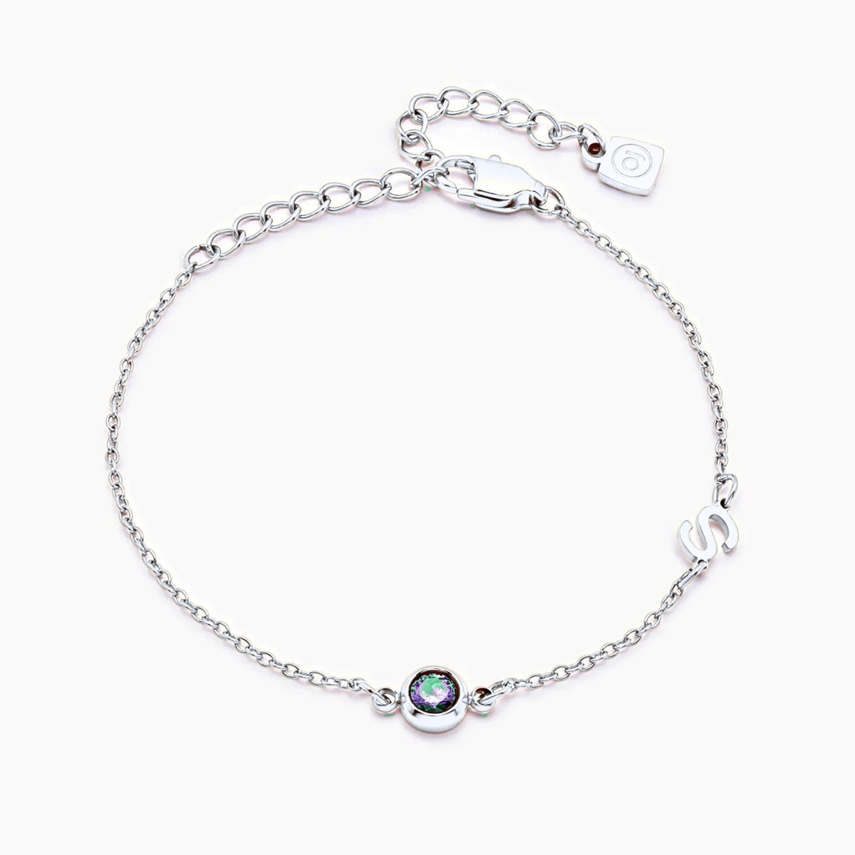 side-set-initial-birthstone-bracelet — Silver / May-Emerald